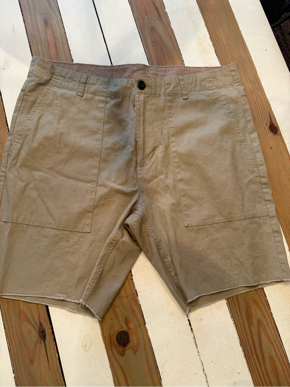 No Boundaries Men's Tan Shorts